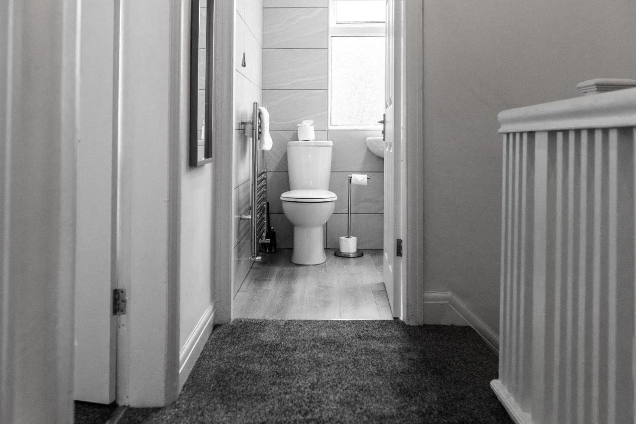 Villa Connaught House - Wi-Fi, Parking, Contractors à Preston  Extérieur photo